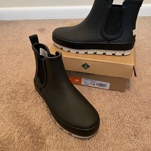 NEW Sperry Torrent Chelsea Size 7